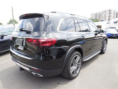 Used 2026 Mercedes-Benz GLS 450 4MATIC image 4