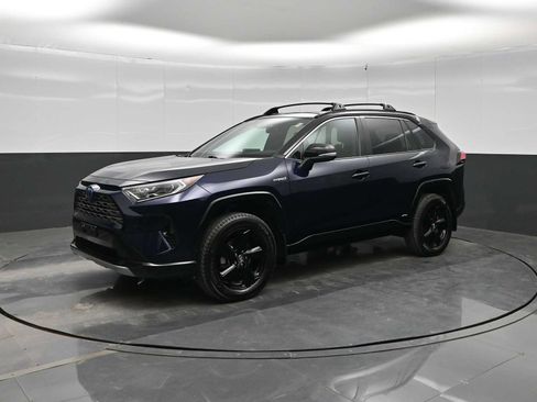 Used 2021 Toyota RAV4 XSE AWD/4WD image 4