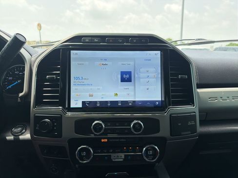 Used 2022 Ford F250 Lariat w/ Lariat Ultimate Package AWD/4WD image 22