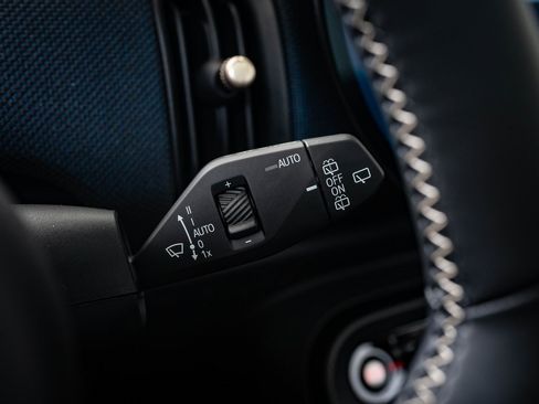 Certified 2025 MINI Cooper 2-Door Hardtop image 27