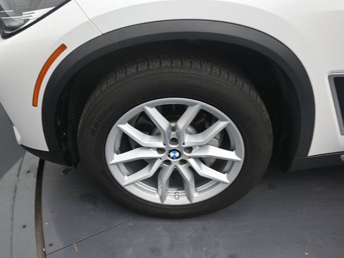 Used 2019 BMW X5 xDrive40i w/ Convenience Package AWD/4WD image 9