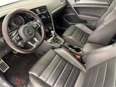 Used 2020 Volkswagen GTI SE FWD image 4