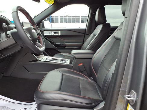 Used 2023 Ford Explorer ST-Line w/ Class IV Trailer Tow Package image 16