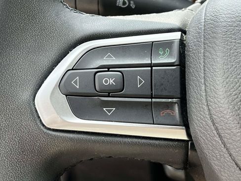 Certified 2024 Jeep Compass Latitude AWD/4WD image 20