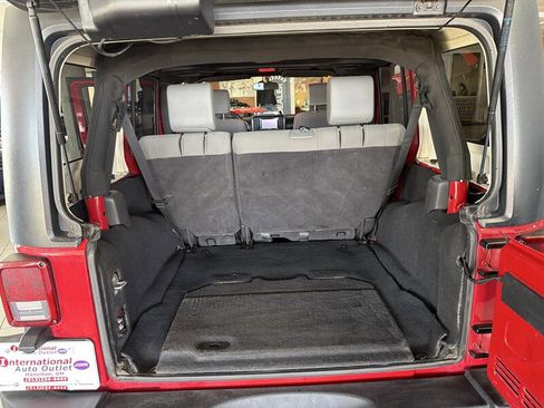 Used 2010 Jeep Wrangler Unlimited Sport image 26