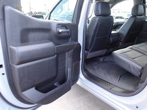 Used 2024 Chevrolet Silverado 1500 Custom image 19