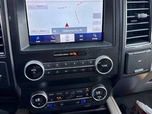 Used 2021 Ford Expedition Limited AWD/4WD image 7
