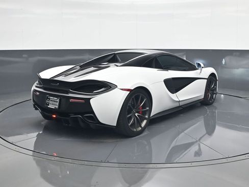 Used 2019 McLaren 570S Spider image 7