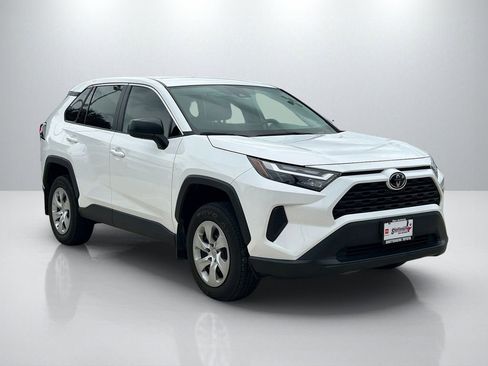 Used 2023 Toyota RAV4 LE FWD image 3