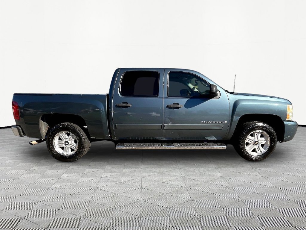 Used 2008 Chevrolet Silverado 1500 LT w/ All Star Edition AWD/4WD image 5