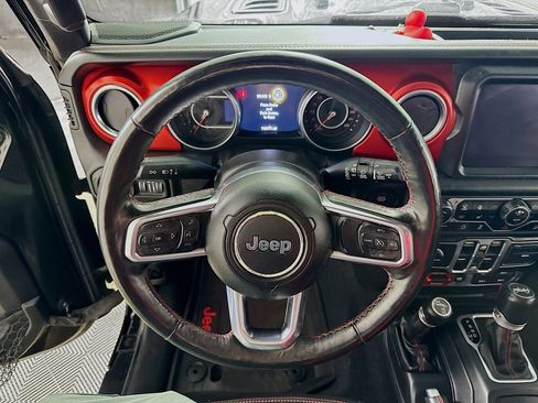 Used 2018 Jeep Wrangler Unlimited Rubicon image 16