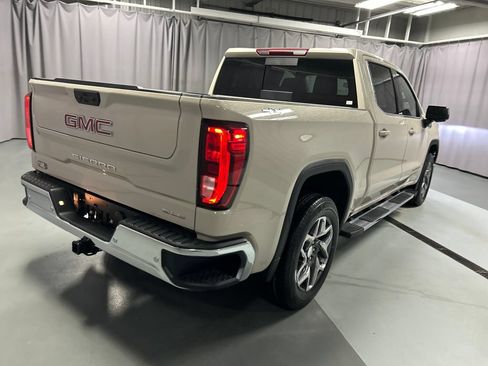 New 2026 GMC Sierra 1500 SLE w/ Preferred Package AWD/4WD image 7