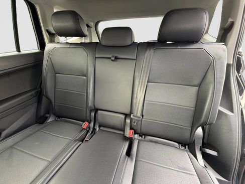 Used 2021 Volkswagen Tiguan SE w/ Panoramic Sunroof Package AWD/4WD image 15