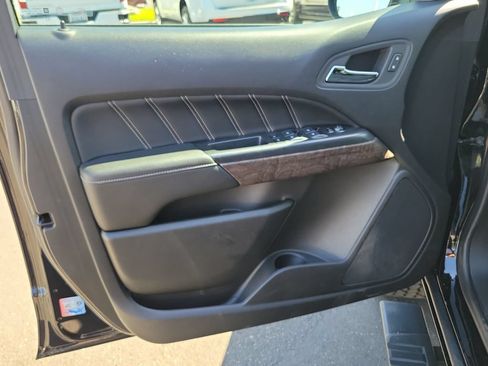 Used 2022 GMC Canyon Denali w/ Denali Black Edition Package AWD/4WD image 21