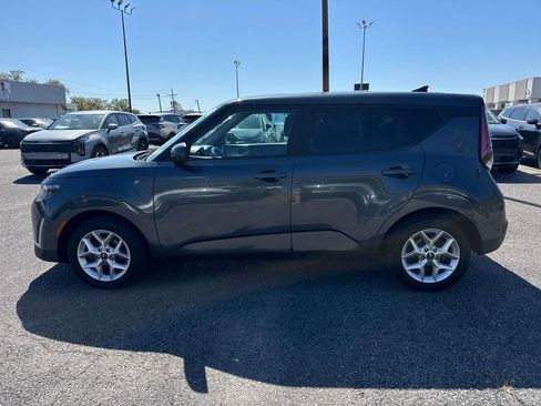 Used 2023 Kia Soul LX w/ LX Technology Package image 4