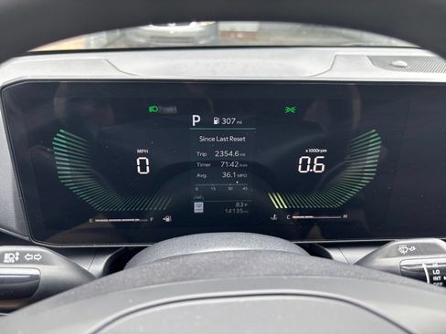 Used 2026 Kia K4 FWD image 32