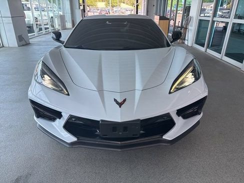 Used 2022 Chevrolet Corvette Stingray Preferred Cpe w/ Z51 Performance Package RWD image 3