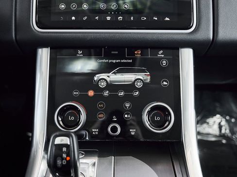 Used 2020 Land Rover Range Rover Sport SE image 43