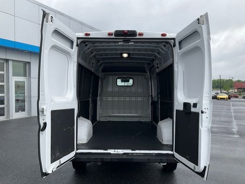 Used 2025 RAM ProMaster 3500 w/ Convenience Group FWD image 8