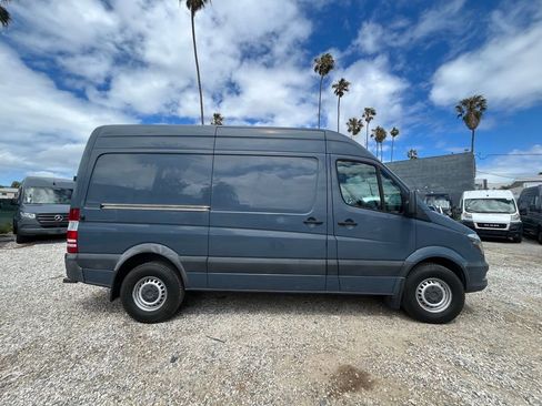 Used 2018 Mercedes-Benz Sprinter 2500 image 4