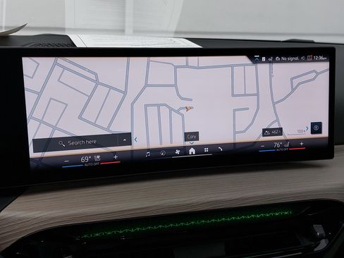 Used 2025 BMW 230i 230i w/ M Sport Package image 22