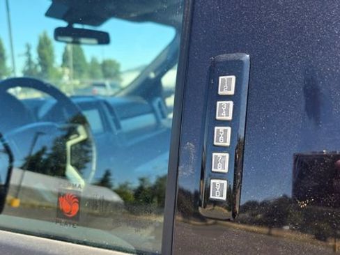 Used 2020 Ford F350 Lariat image 10