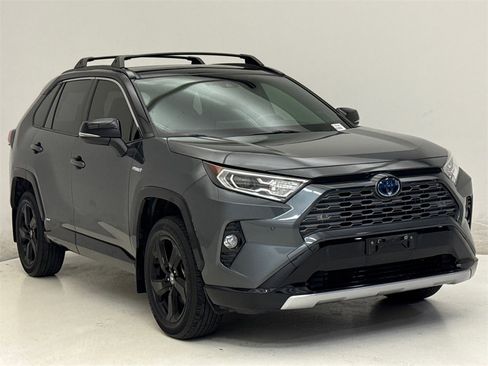 Used 2021 Toyota RAV4 XSE image 4
