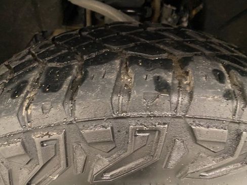 Used 2024 Chevrolet Silverado 1500 ZR2 w/ Technology Package image 28