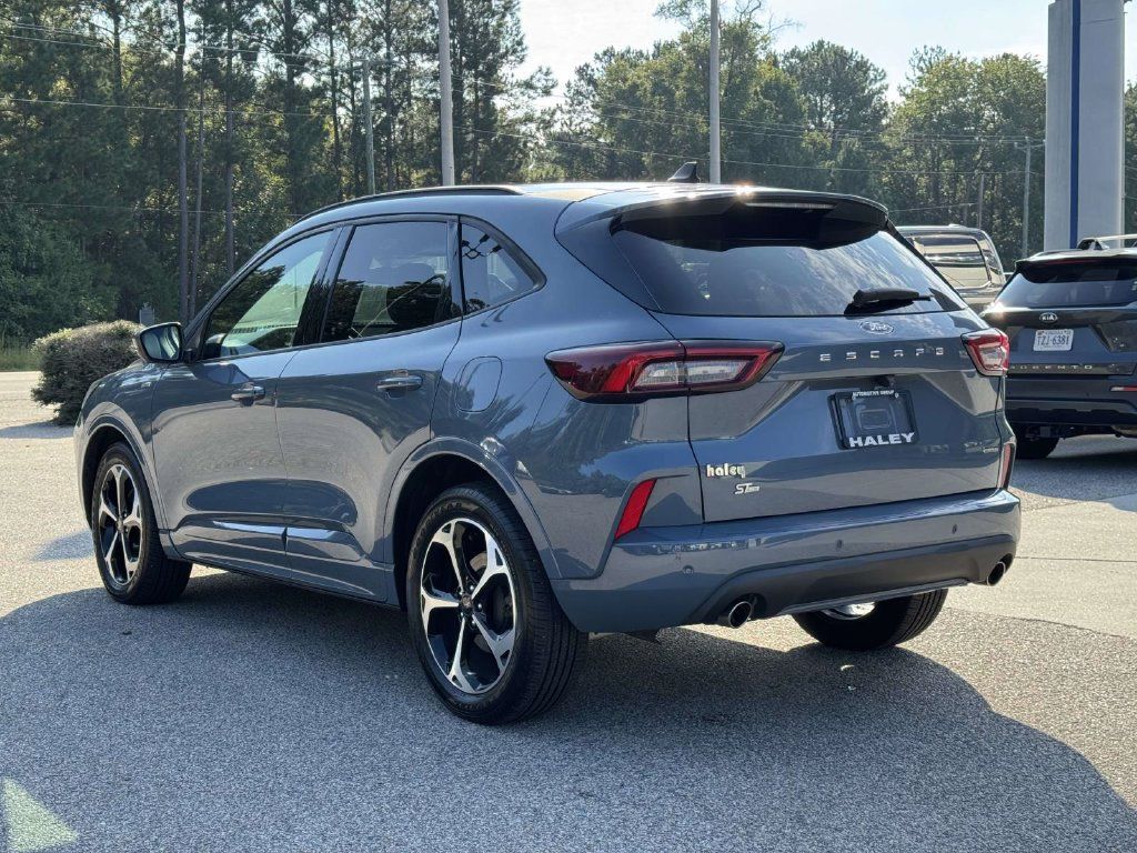 Used 2023 Ford Escape ST-Line Elite AWD/4WD image 23