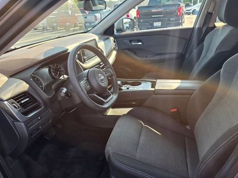 Used 2023 Nissan Rogue SV FWD image 19