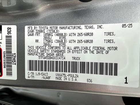 Used 2025 Toyota Tundra Limited image 30