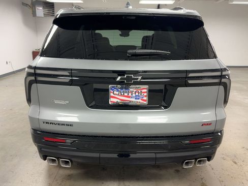 New 2026 Chevrolet Traverse RS image 8