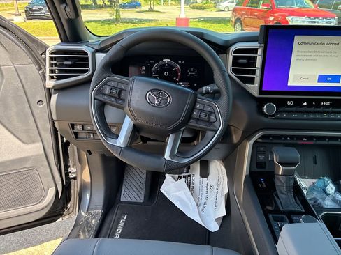 New 2026 Toyota Tundra Limited AWD/4WD image 18