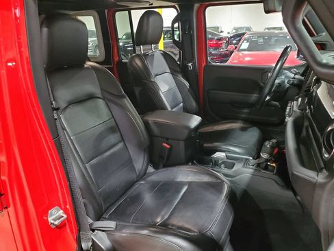 Used 2021 Jeep Wrangler Unlimited Sahara AWD/4WD image 14