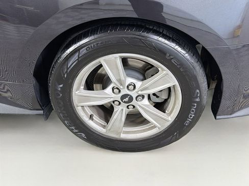 Used 2022 Ford Mustang Coupe image 27