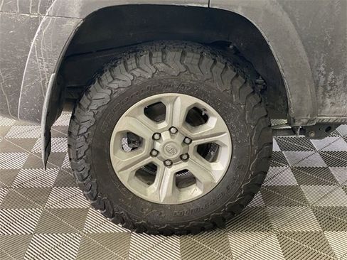 Used 2022 Toyota 4Runner SR5 Premium image 18