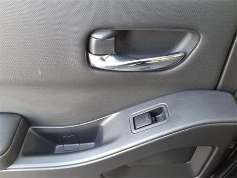 Used 2024 Nissan Frontier SV w/ SV Convenience Package image 14