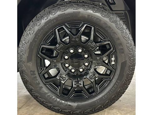 Used 2025 GMC Hummer EV 2X w/ LPO, Dark Essentials Package AWD/4WD image 11