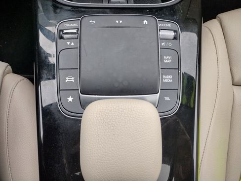 Used 2021 Mercedes-Benz A 220 4MATIC w/ Premium Package image 28