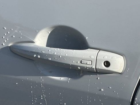 Used 2024 Nissan Sentra SV image 27