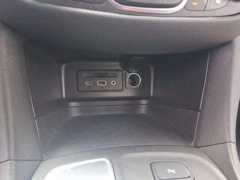 Used 2022 Chevrolet Equinox LT FWD image 22