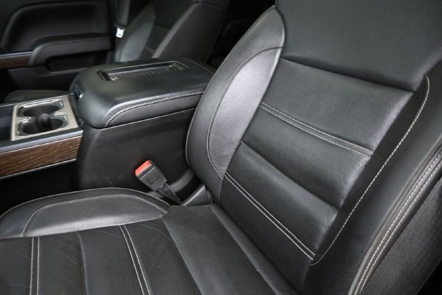 Used 2019 GMC Sierra 3500 Denali w/ Duramax Plus Package AWD/4WD image 17