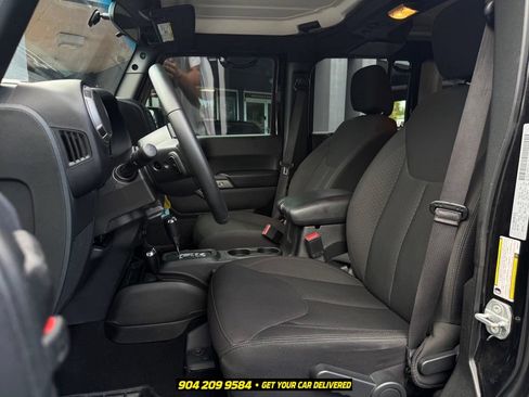 Used 2018 Jeep Wrangler Unlimited Sport AWD/4WD image 23