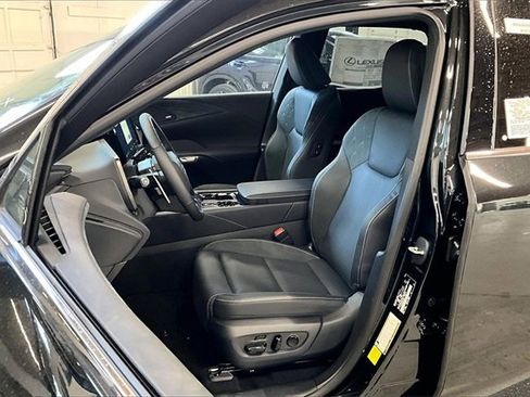 New 2026 Lexus RX 450h AWD image 9