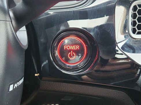 Used 2025 Honda Civic Sport image 22