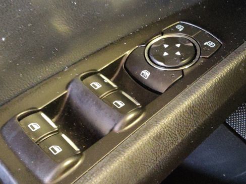 Used 2020 Ford Fusion SEL FWD image 27