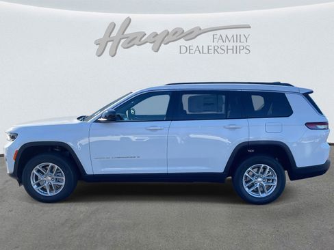 New 2025 Jeep Grand Cherokee L Laredo image 16