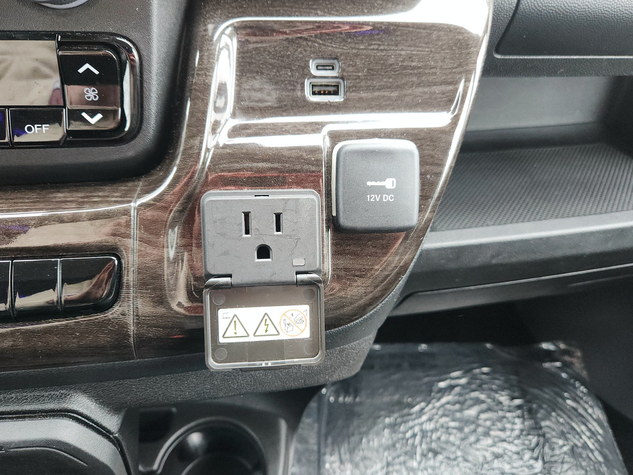 Used 2023 RAM ProMaster 2500 w/ Premium Convenience Group (B) FWD image 29
