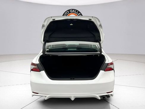 Used 2024 Toyota Camry SE FWD image 19