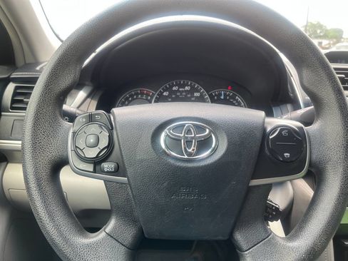 Used 2012 Toyota Camry LE FWD image 9